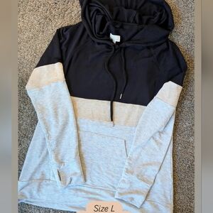 Market & Spruce Black and Gray Colorblock Sweater